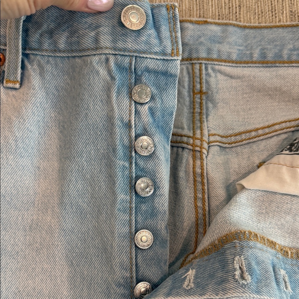 Levi's Boyfriend Jeans Classic Light Blue 32 x 32 - Picture 5 of 8